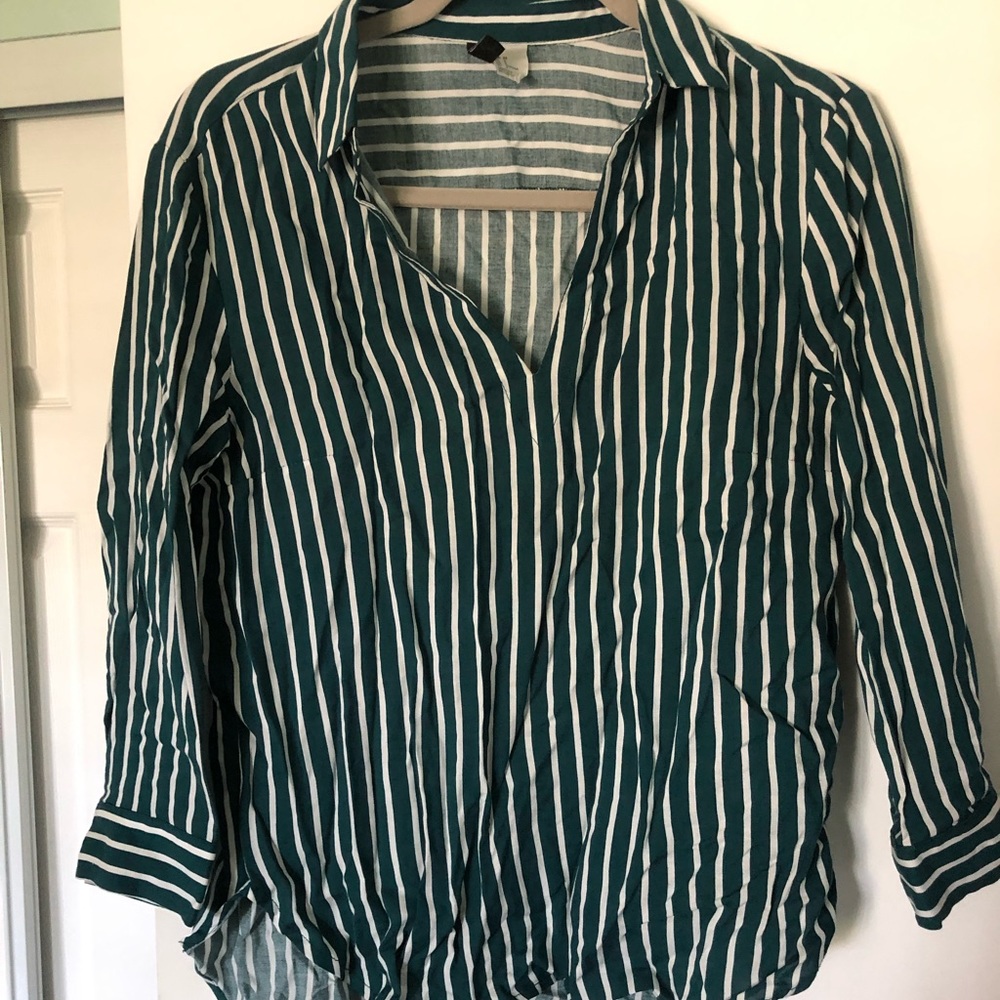 Quarter sleeve striped green blouse